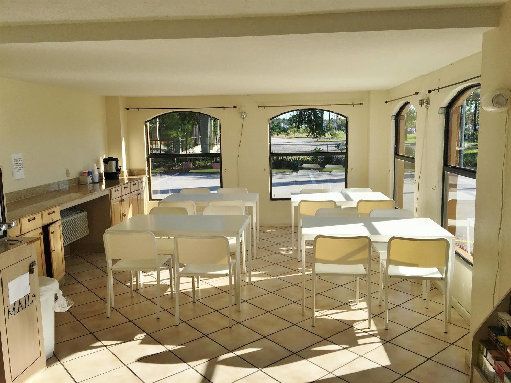 Country Hearth Inn- Kissimmee Εξωτερικό φωτογραφία