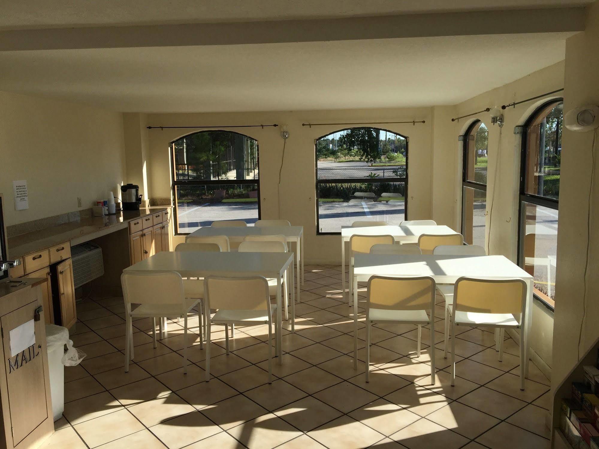 Country Hearth Inn- Kissimmee Εξωτερικό φωτογραφία