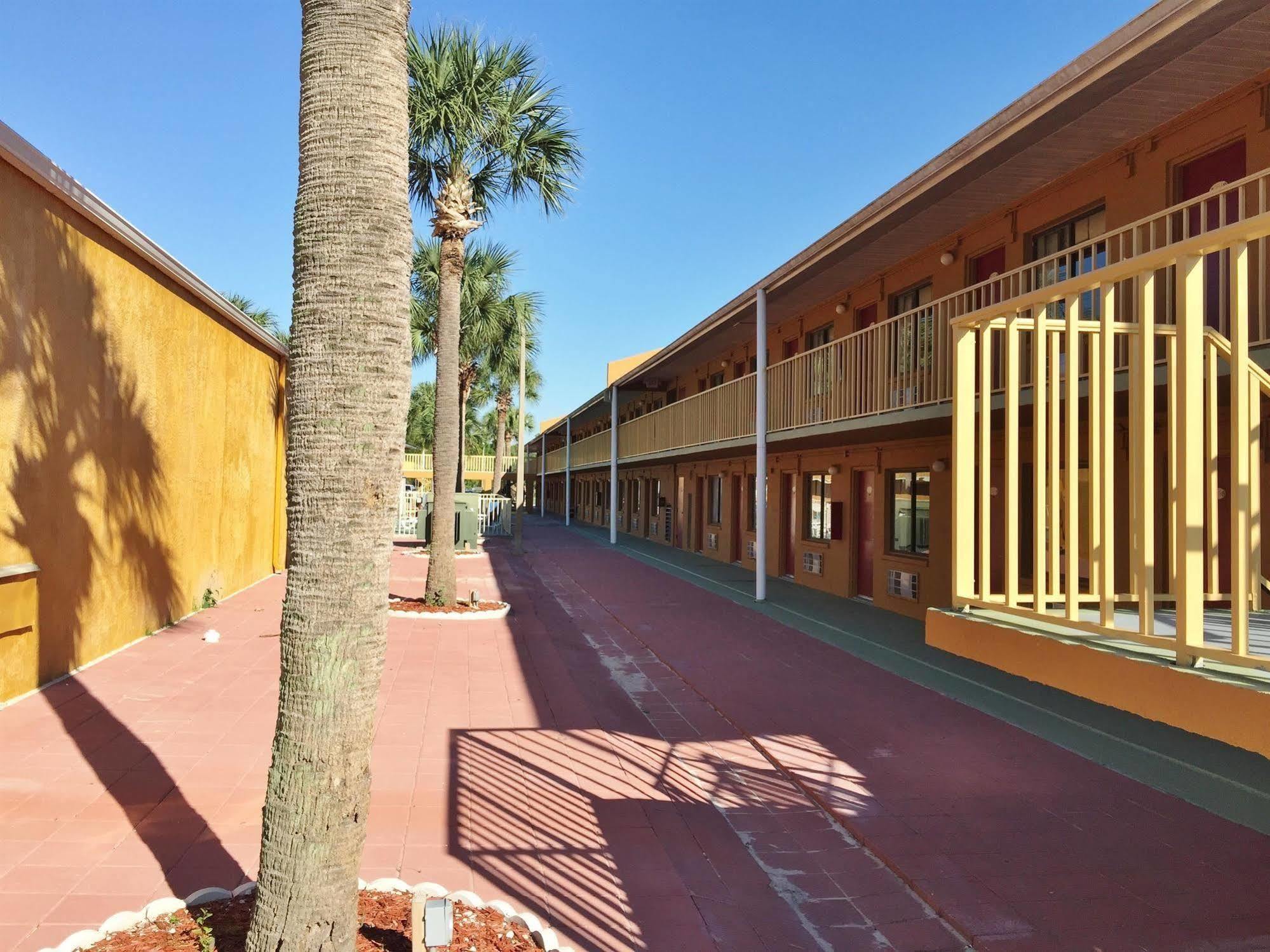 Country Hearth Inn- Kissimmee Εξωτερικό φωτογραφία