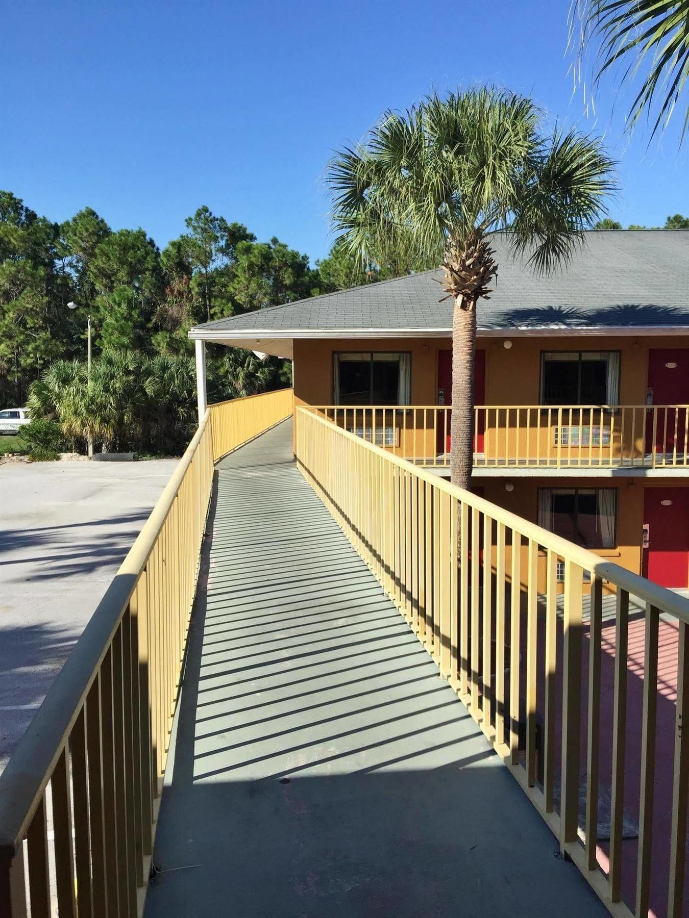 Country Hearth Inn- Kissimmee Εξωτερικό φωτογραφία